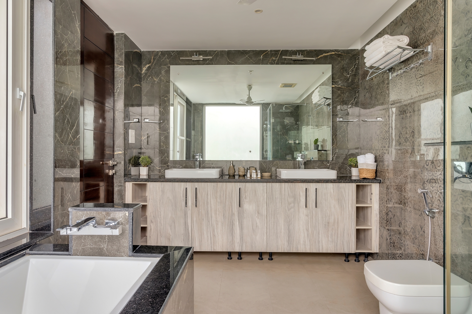 Kehyksetön peili, suorakulmainen