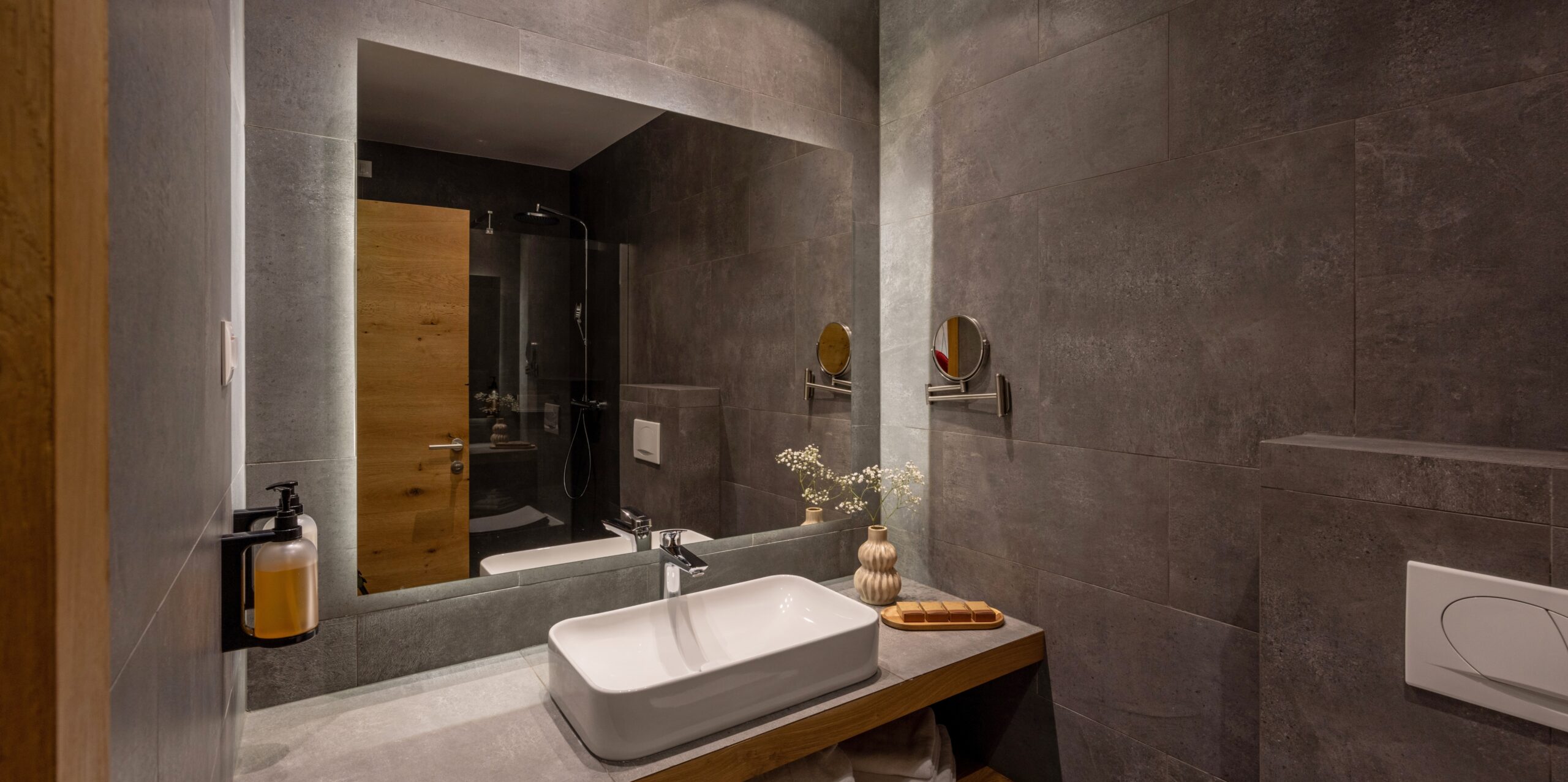 Suorakulmainen valopeili